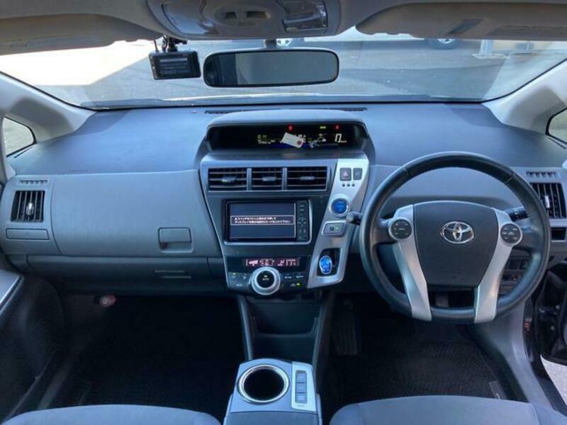 PRIUS ALPHA