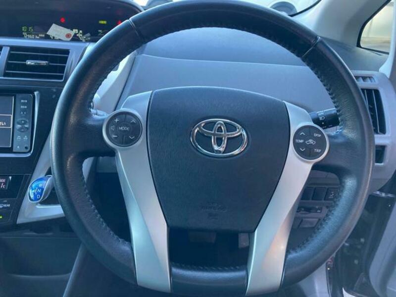 PRIUS ALPHA