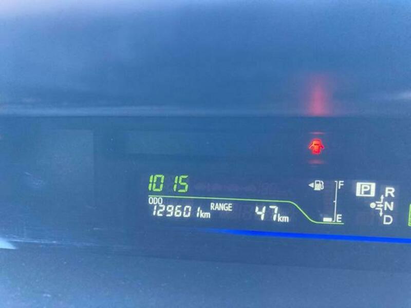 PRIUS ALPHA