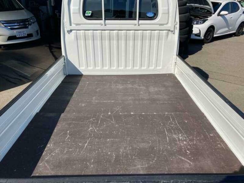 CLIPPER TRUCK