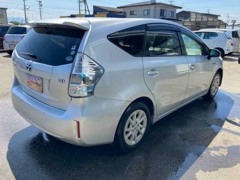 PRIUS ALPHA