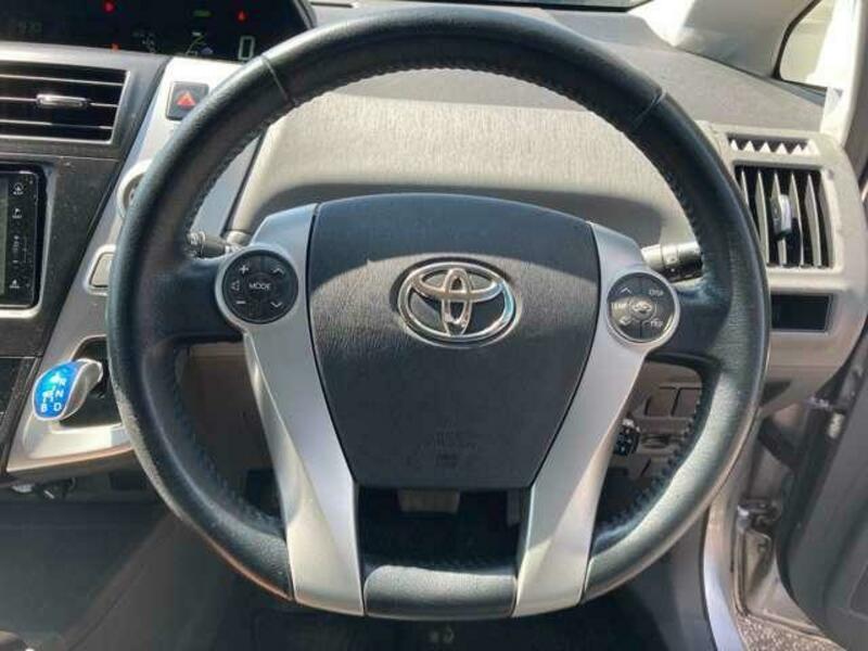 PRIUS ALPHA
