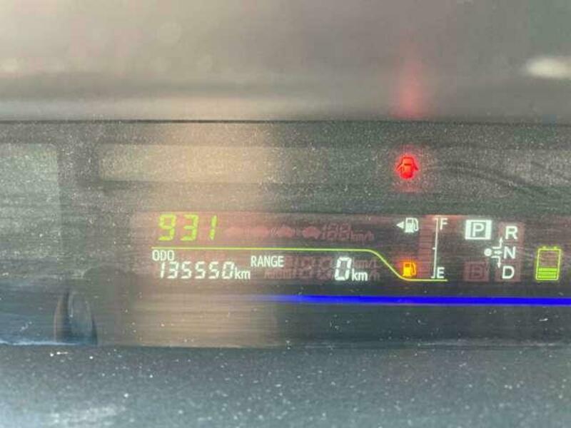 PRIUS ALPHA
