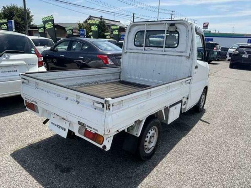CLIPPER TRUCK