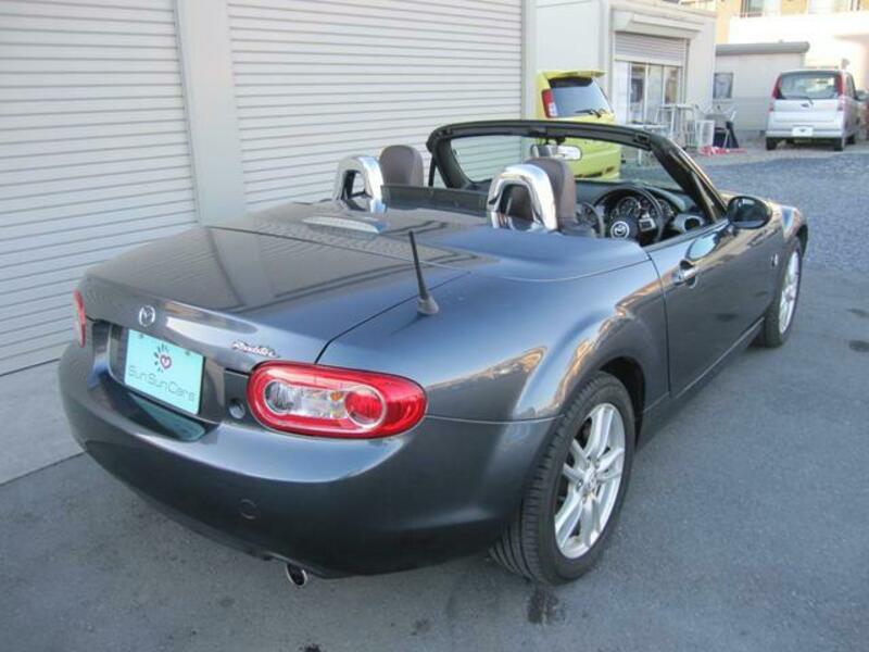 ROADSTER