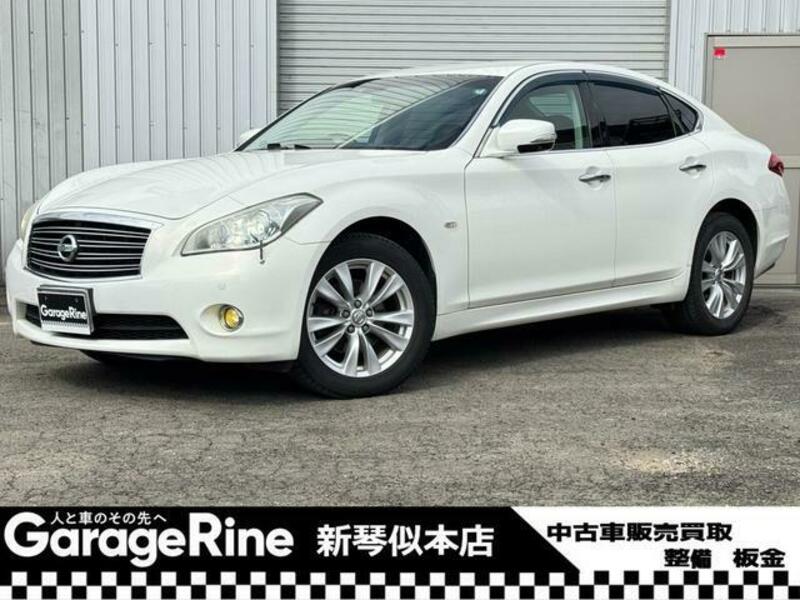 NISSAN FUGA
