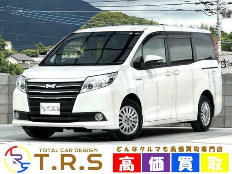 TOYOTA NOAH