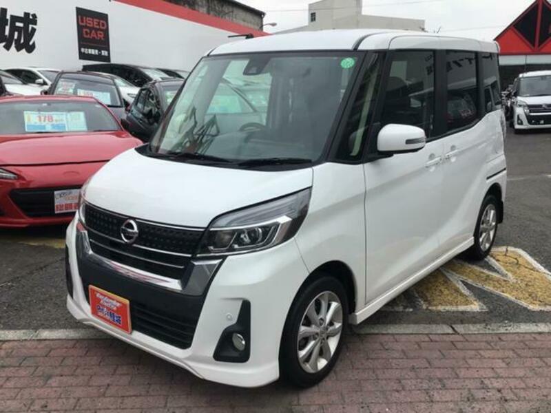 NISSAN DAYZ ROOX