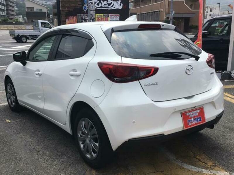MAZDA2