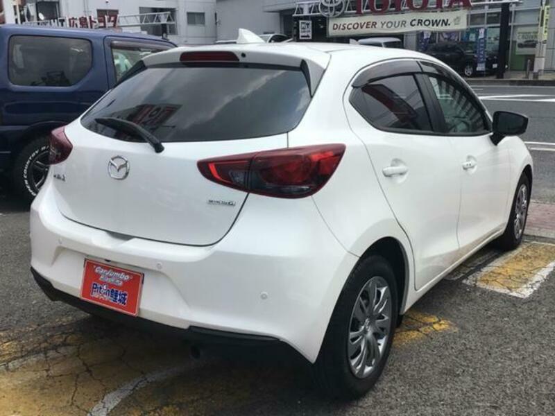 MAZDA2