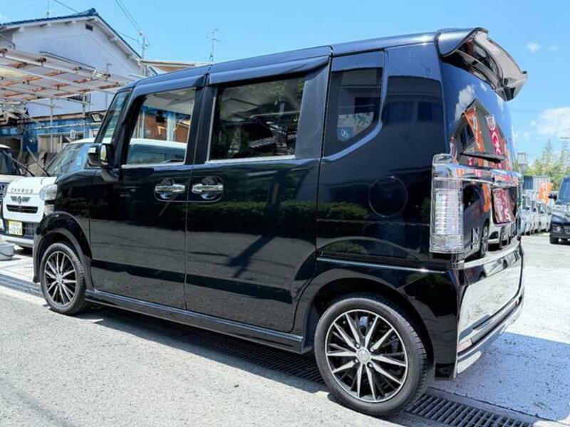 N BOX CUSTOM