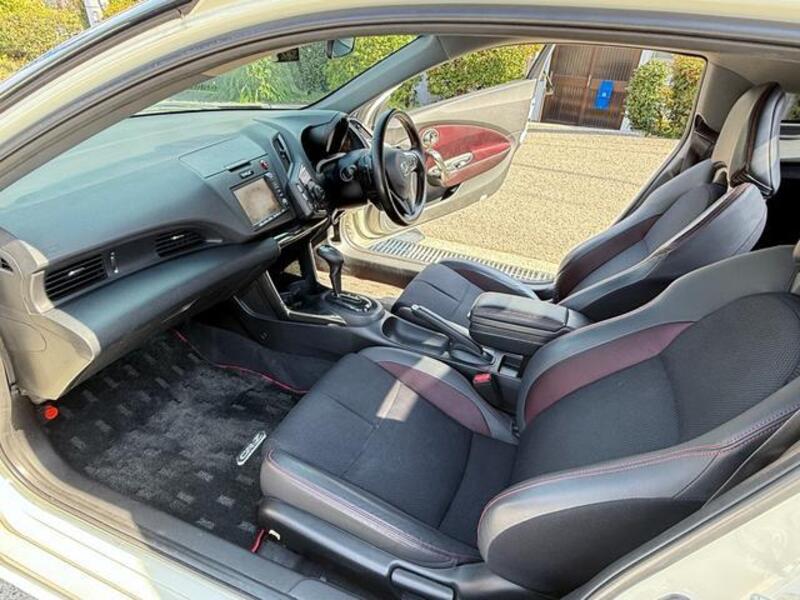 CR-Z