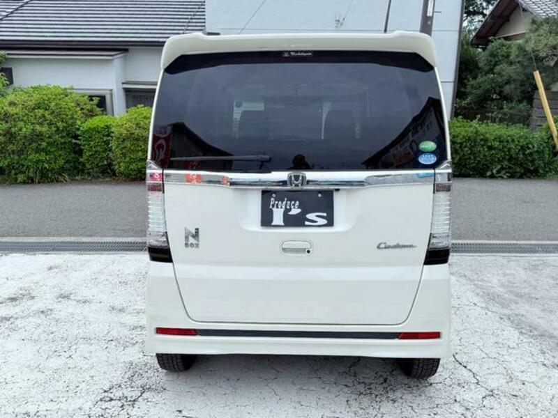 N BOX CUSTOM