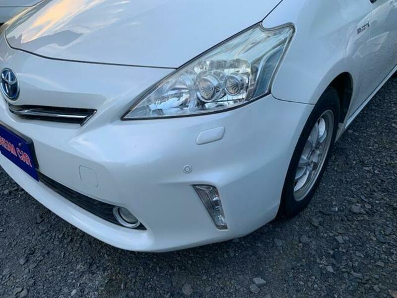 PRIUS ALPHA