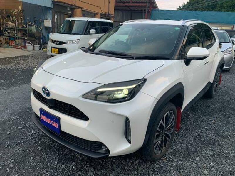 YARIS CROSS