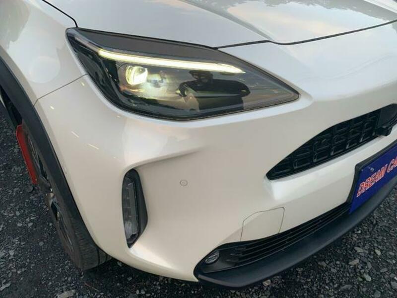 YARIS CROSS