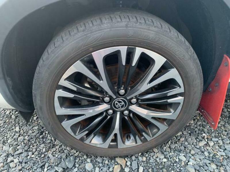 YARIS CROSS