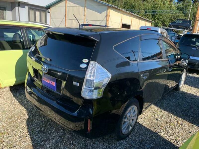 PRIUS ALPHA