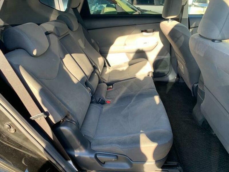 PRIUS ALPHA