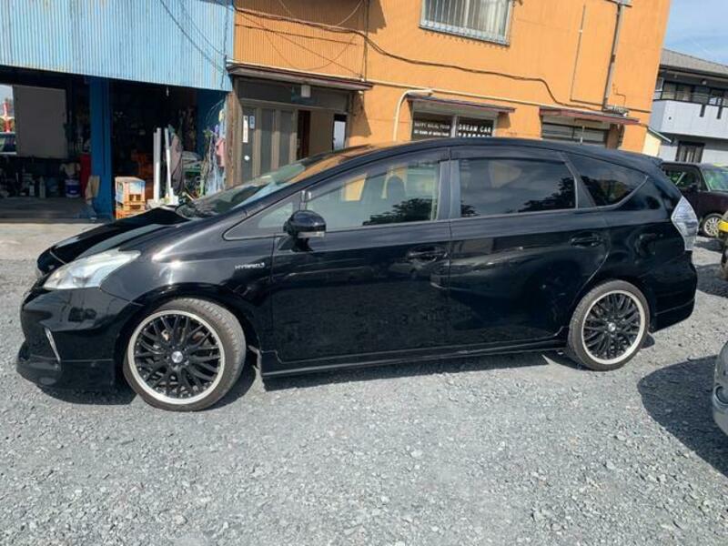 PRIUS ALPHA