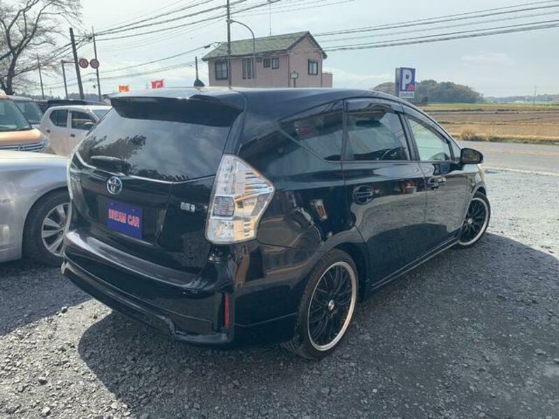 PRIUS ALPHA