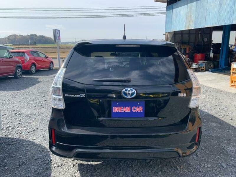 PRIUS ALPHA