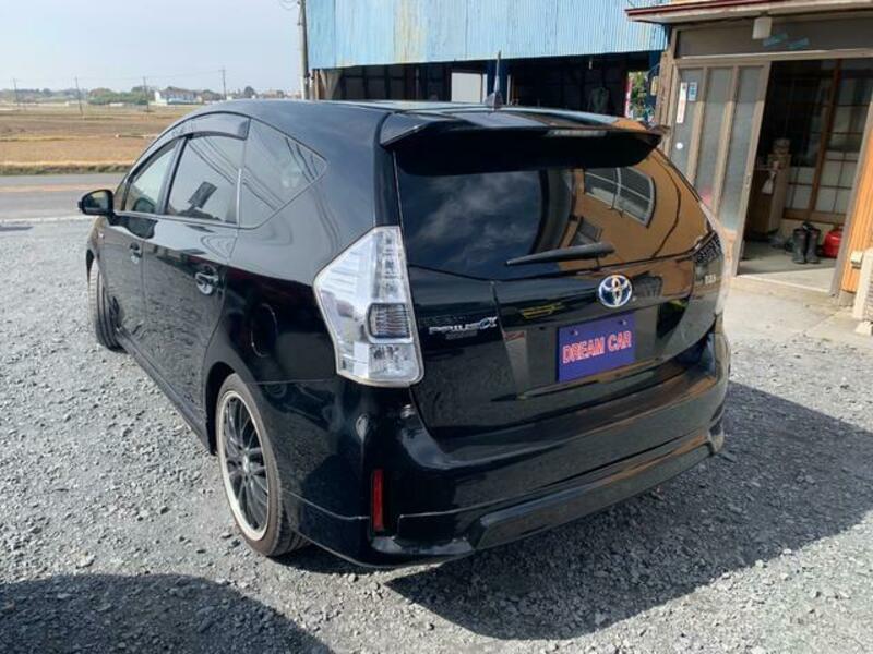 PRIUS ALPHA