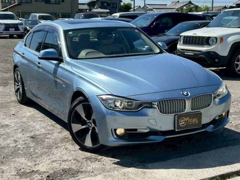 BMW 3 SERIES