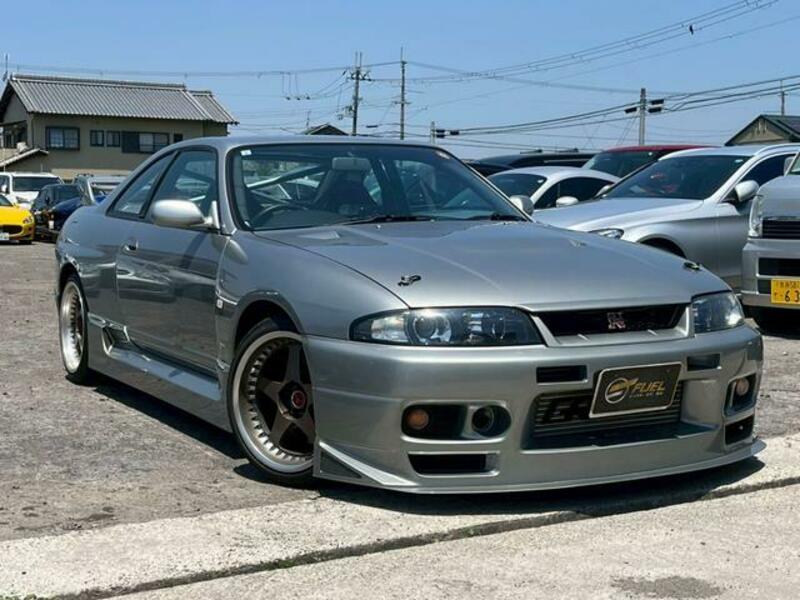 NISSAN SKYLINE