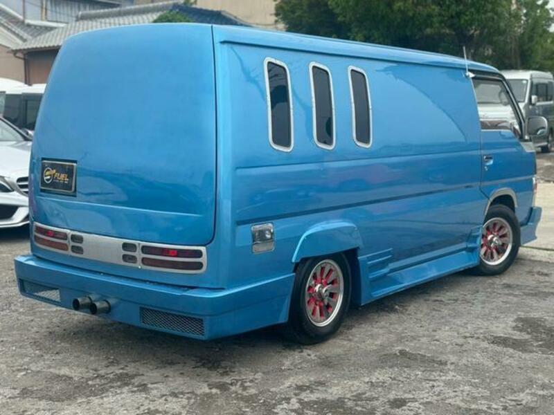 HOMY VAN