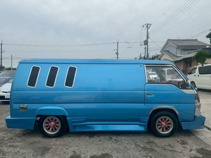 HOMY VAN