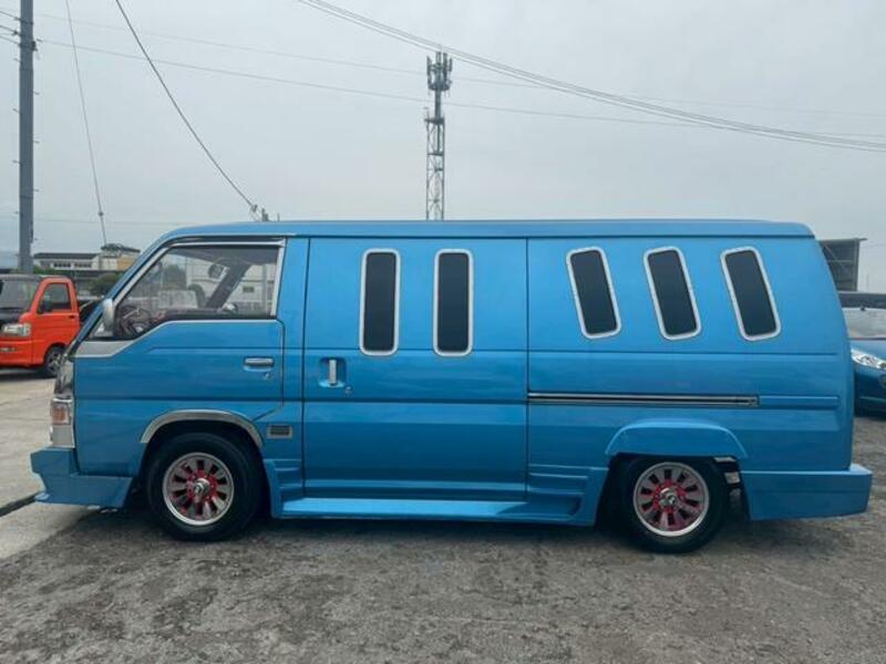 HOMY VAN