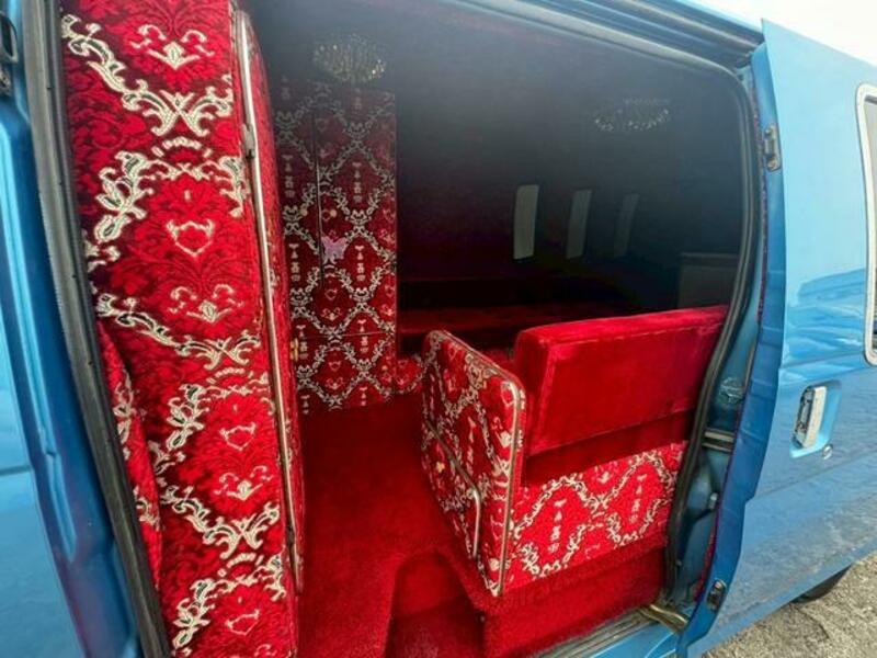 HOMY VAN