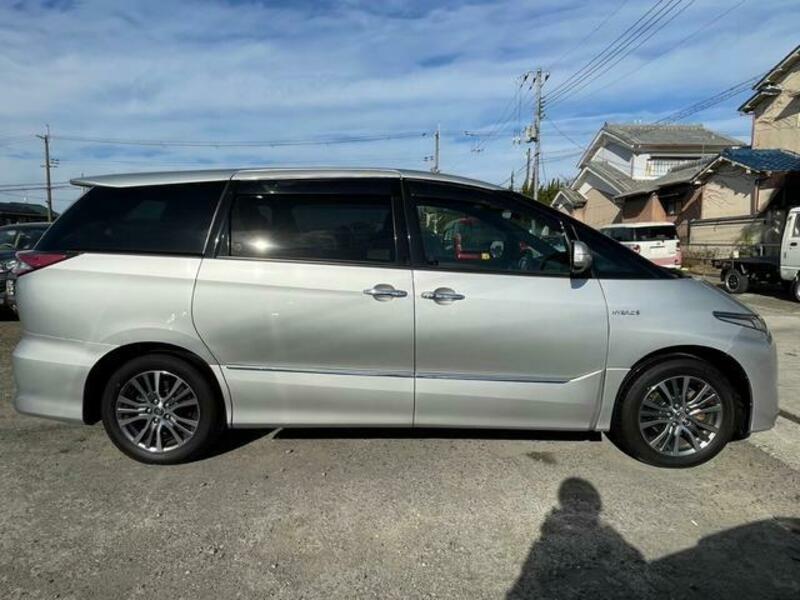 ESTIMA HYBRID