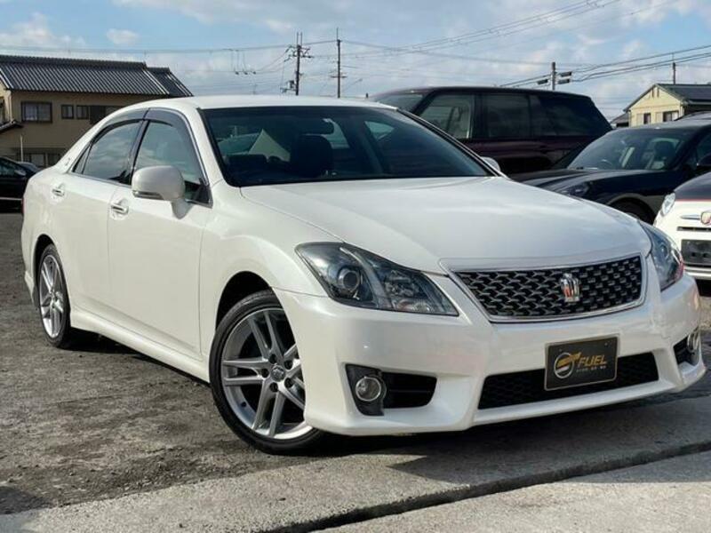 TOYOTA CROWN