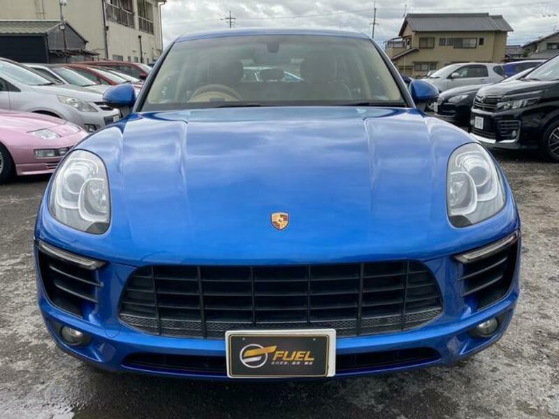 MACAN