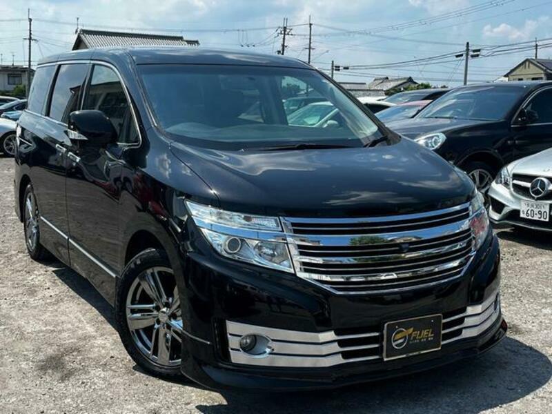 NISSAN ELGRAND