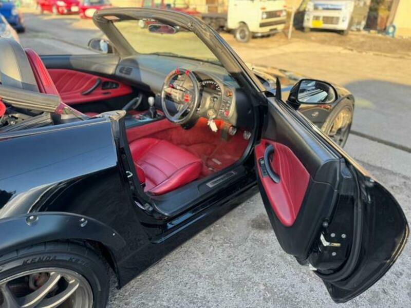 S2000