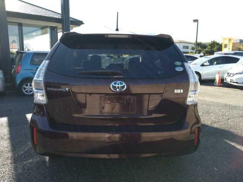 PRIUS ALPHA