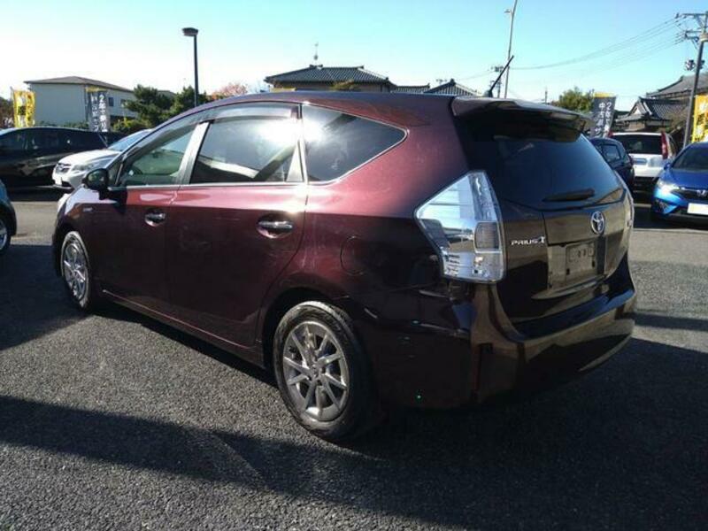 PRIUS ALPHA