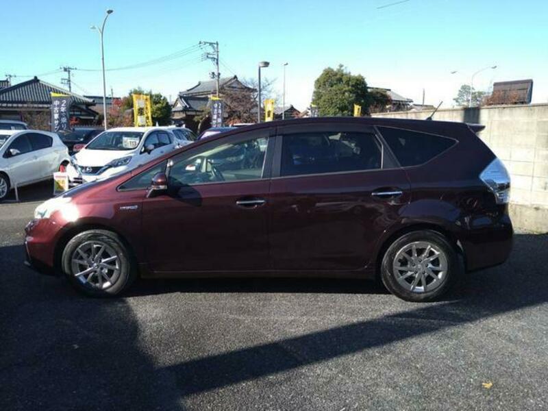 PRIUS ALPHA
