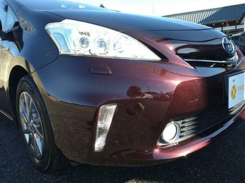 PRIUS ALPHA