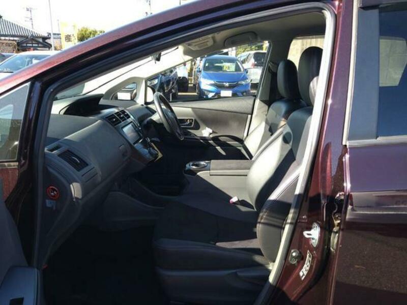 PRIUS ALPHA