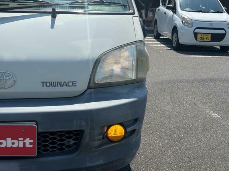 TOWNACE TRUCK