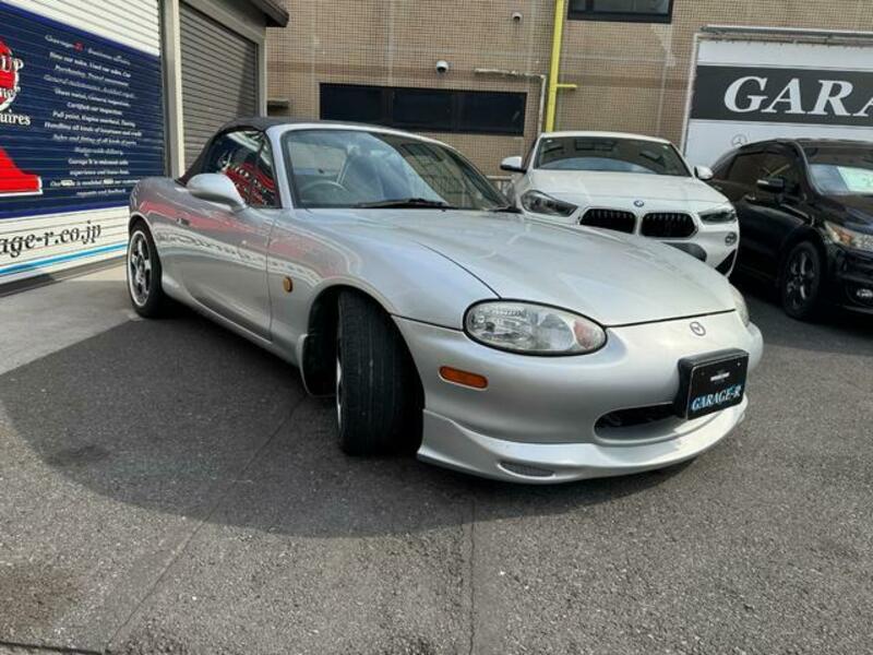 ROADSTER