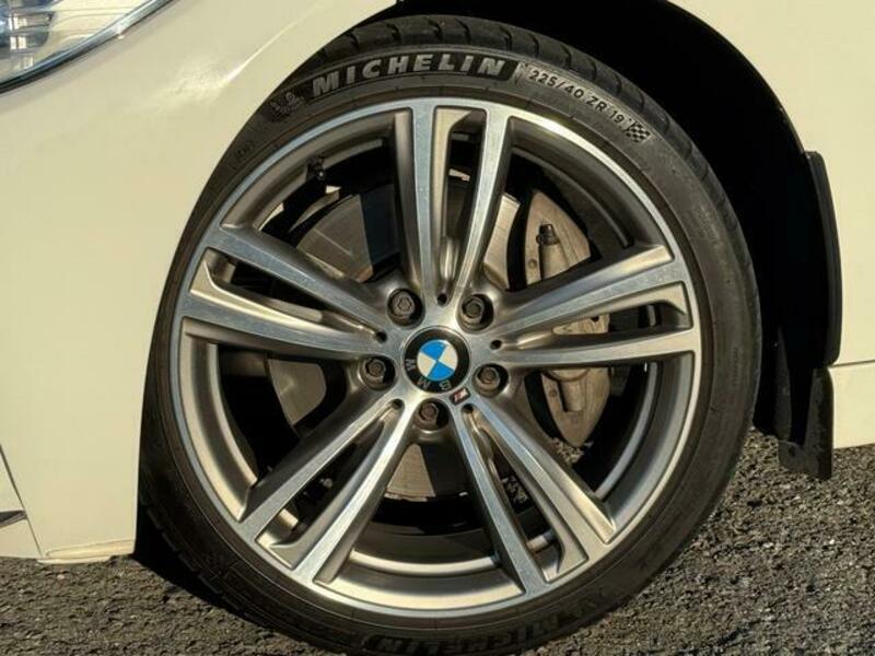 4 SERIES