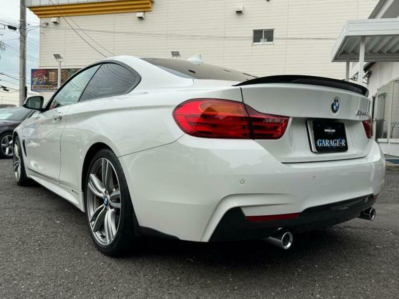 4 SERIES