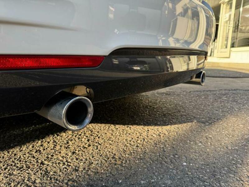 4 SERIES
