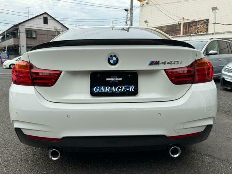 4 SERIES