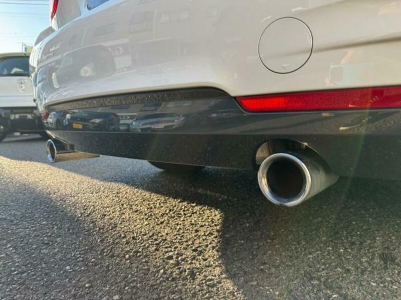 4 SERIES